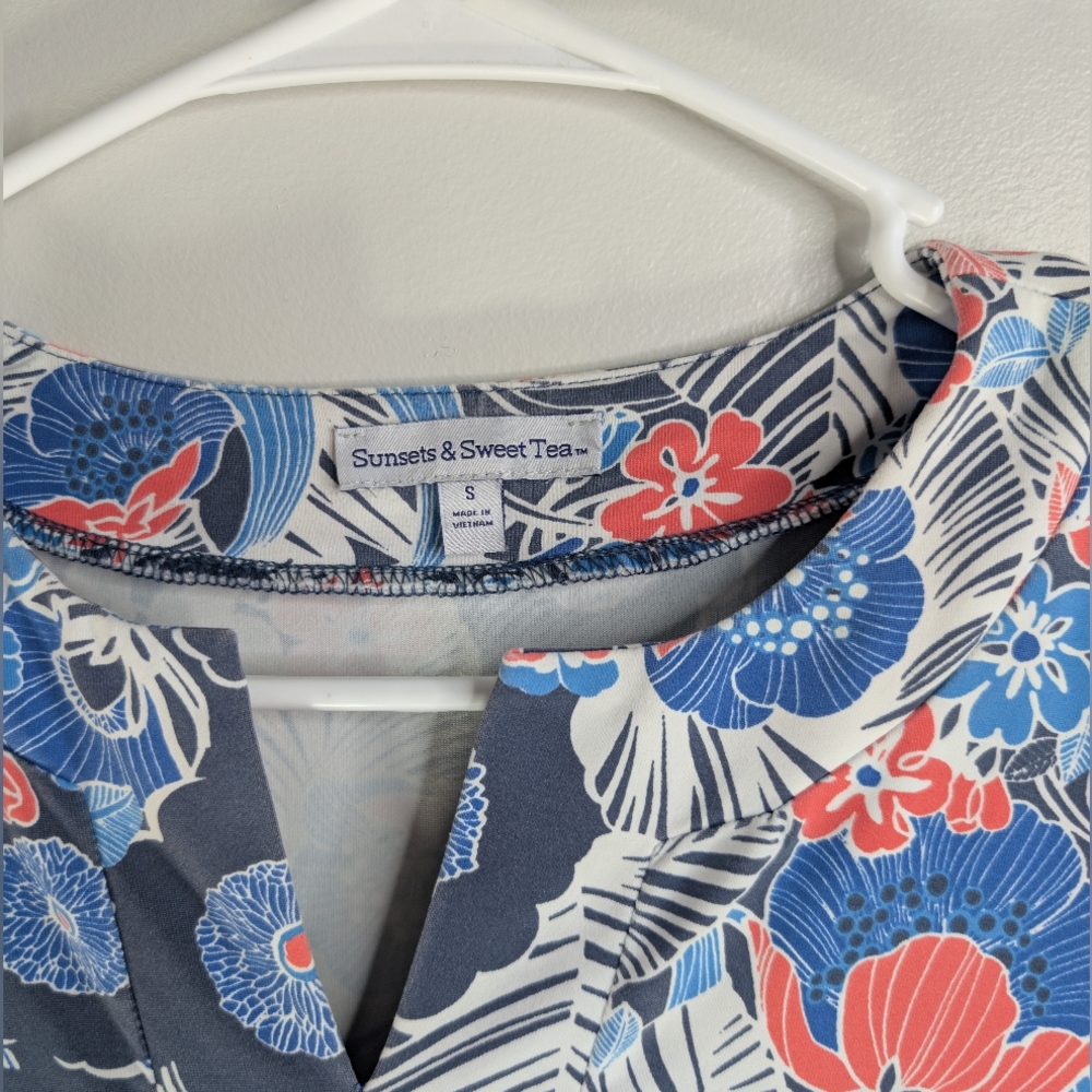 Sunset & Sweet Tea Floral Sleeveless Dress - Blue and Red Size Small - Picture 2 of 9